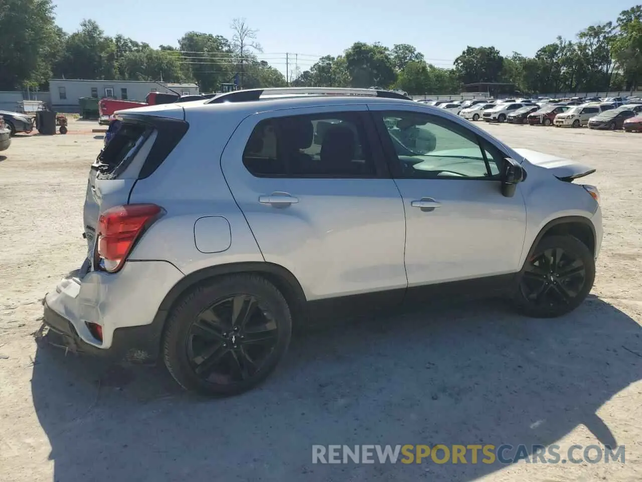 3 Photograph of a damaged car KL7CJLSM5NB557748 CHEVROLET TRAX 2022