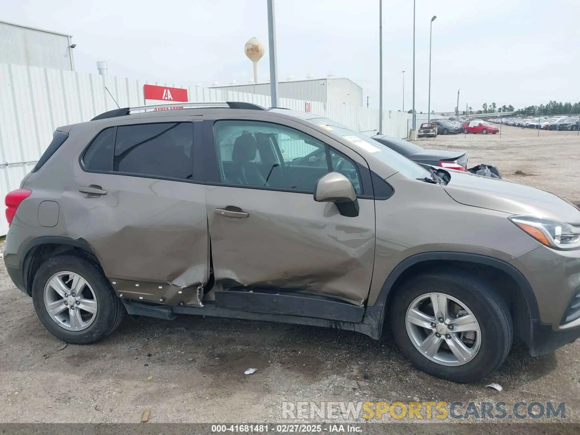 6 Photograph of a damaged car KL7CJLSM5NB563579 CHEVROLET TRAX 2022