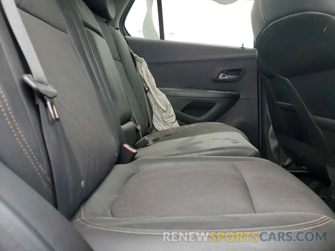 10 Photograph of a damaged car KL7CJLSM7NB503125 CHEVROLET TRAX 2022