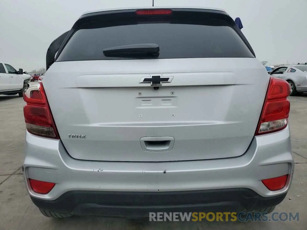 6 Photograph of a damaged car KL7CJLSM7NB503125 CHEVROLET TRAX 2022