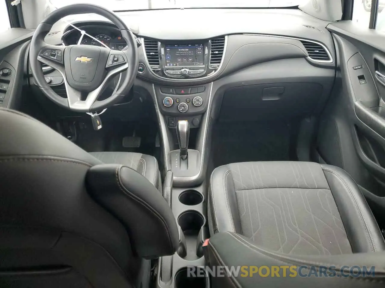 8 Photograph of a damaged car KL7CJLSM7NB503125 CHEVROLET TRAX 2022