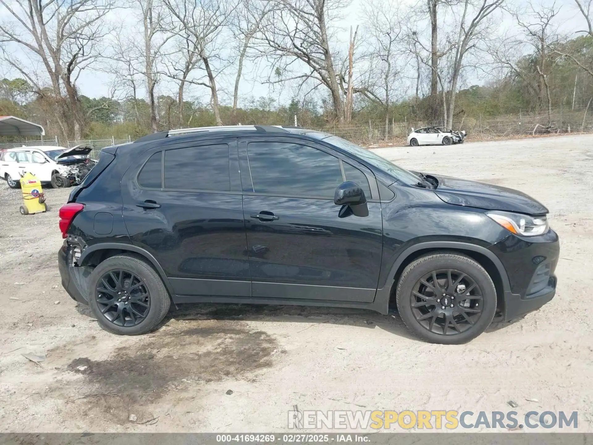 13 Photograph of a damaged car KL7CJLSM7NB513928 CHEVROLET TRAX 2022