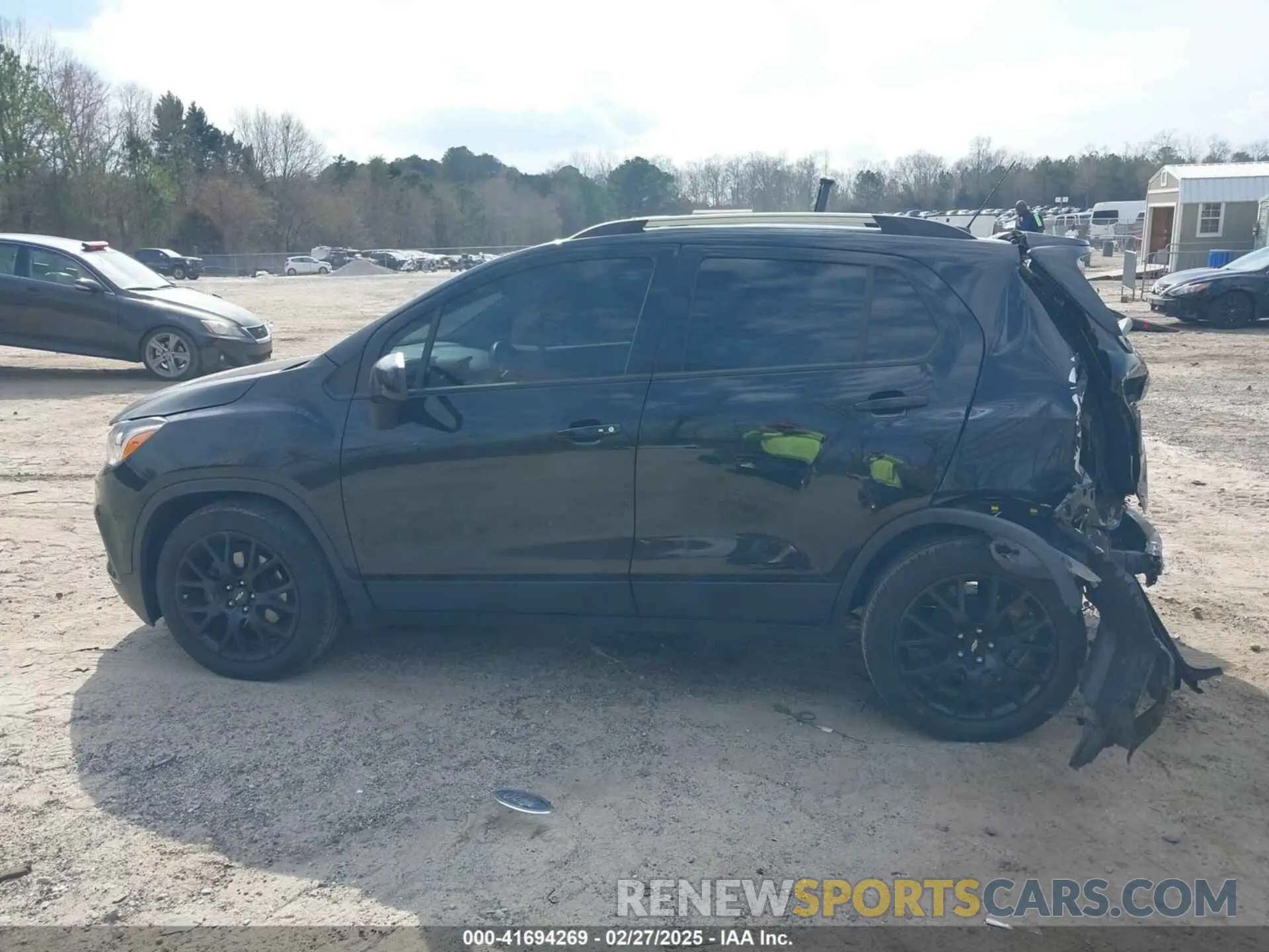 14 Photograph of a damaged car KL7CJLSM7NB513928 CHEVROLET TRAX 2022