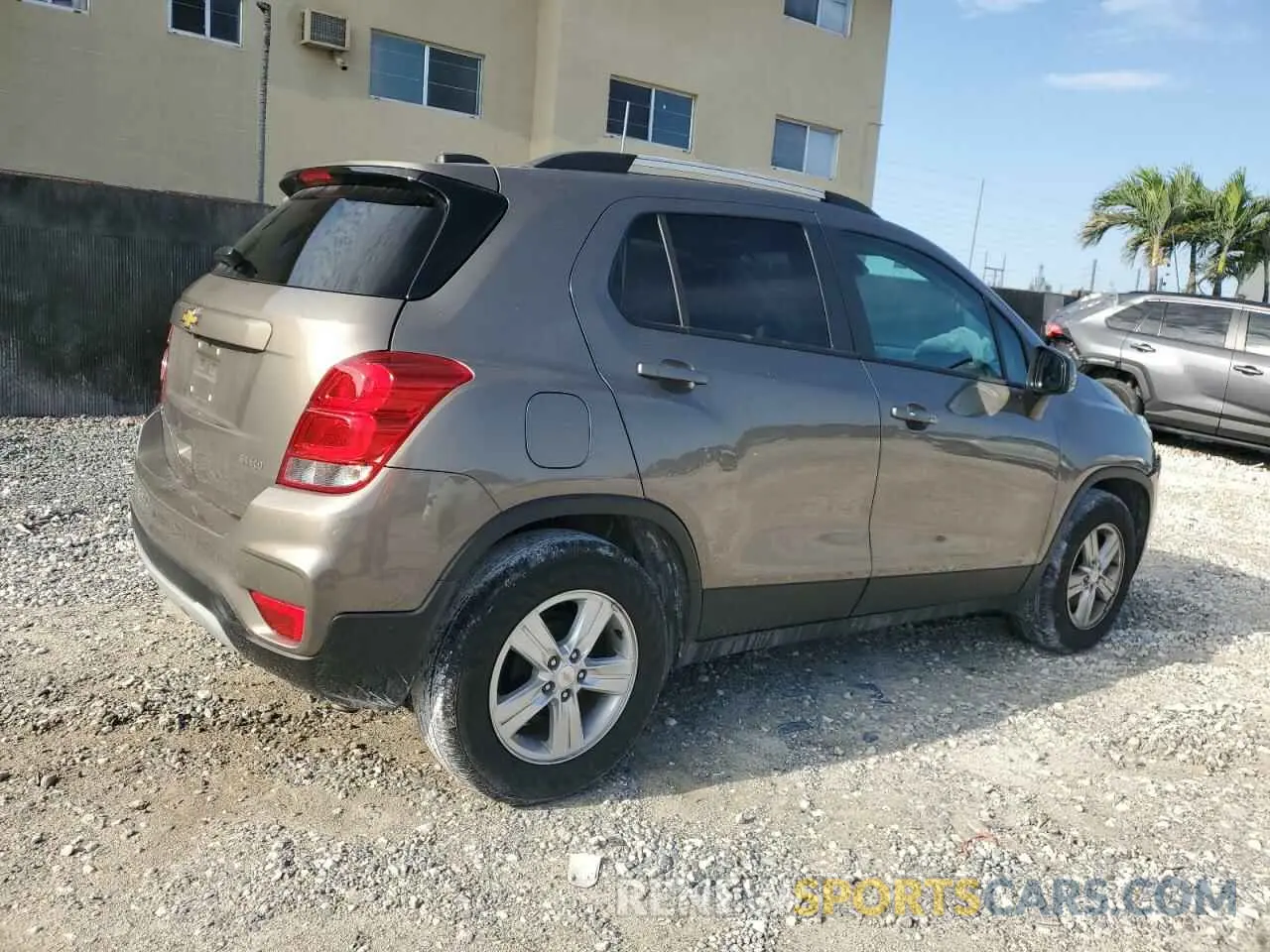 3 Photograph of a damaged car KL7CJLSM7NB566726 CHEVROLET TRAX 2022