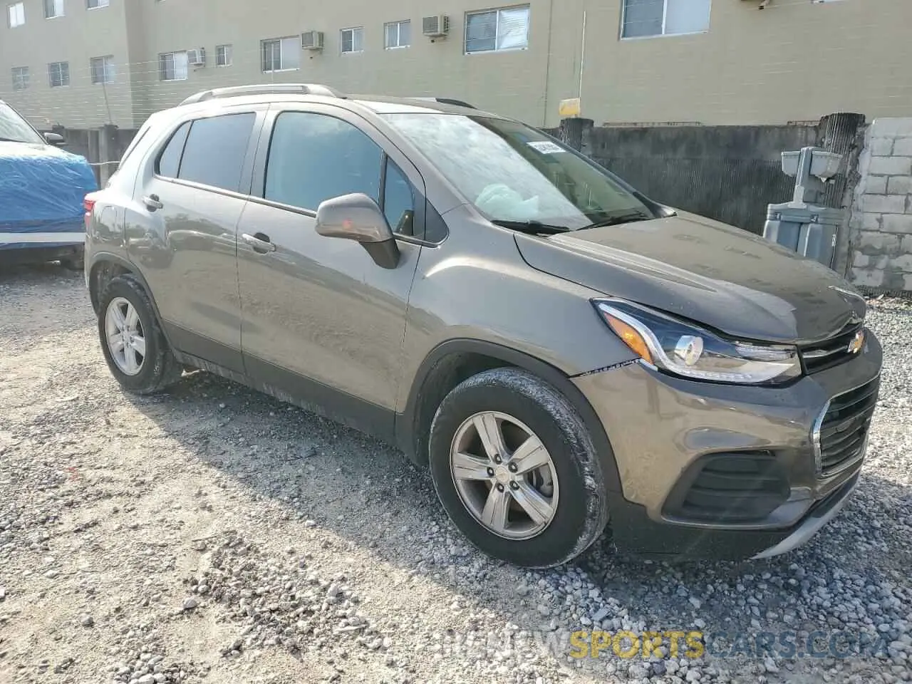 4 Photograph of a damaged car KL7CJLSM7NB566726 CHEVROLET TRAX 2022