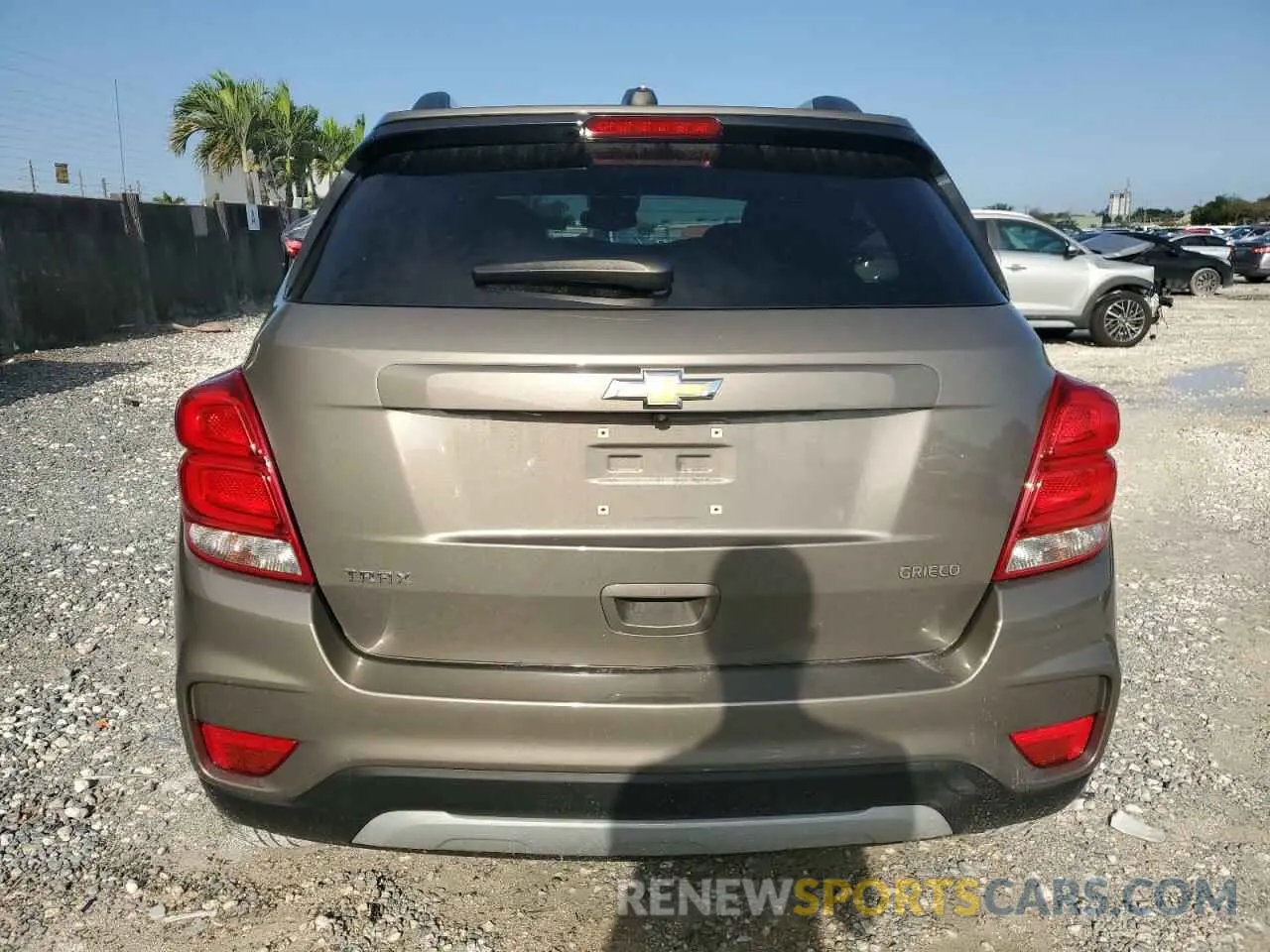 6 Photograph of a damaged car KL7CJLSM7NB566726 CHEVROLET TRAX 2022