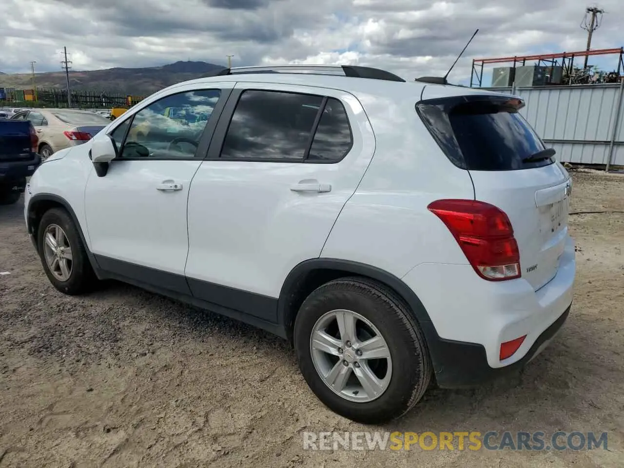 2 Photograph of a damaged car KL7CJLSM7NB568766 CHEVROLET TRAX 2022