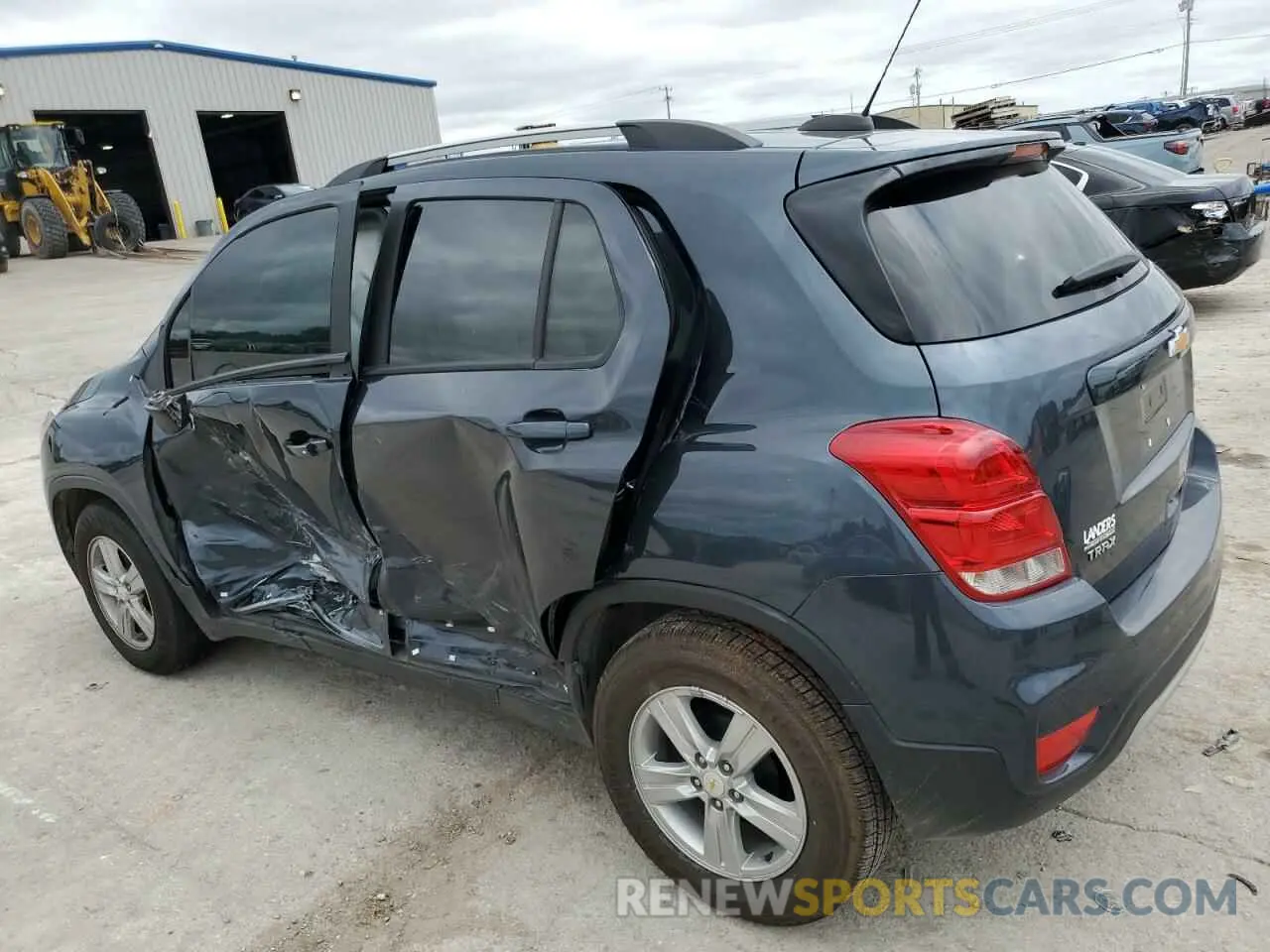 2 Photograph of a damaged car KL7CJLSM8NB559509 CHEVROLET TRAX 2022