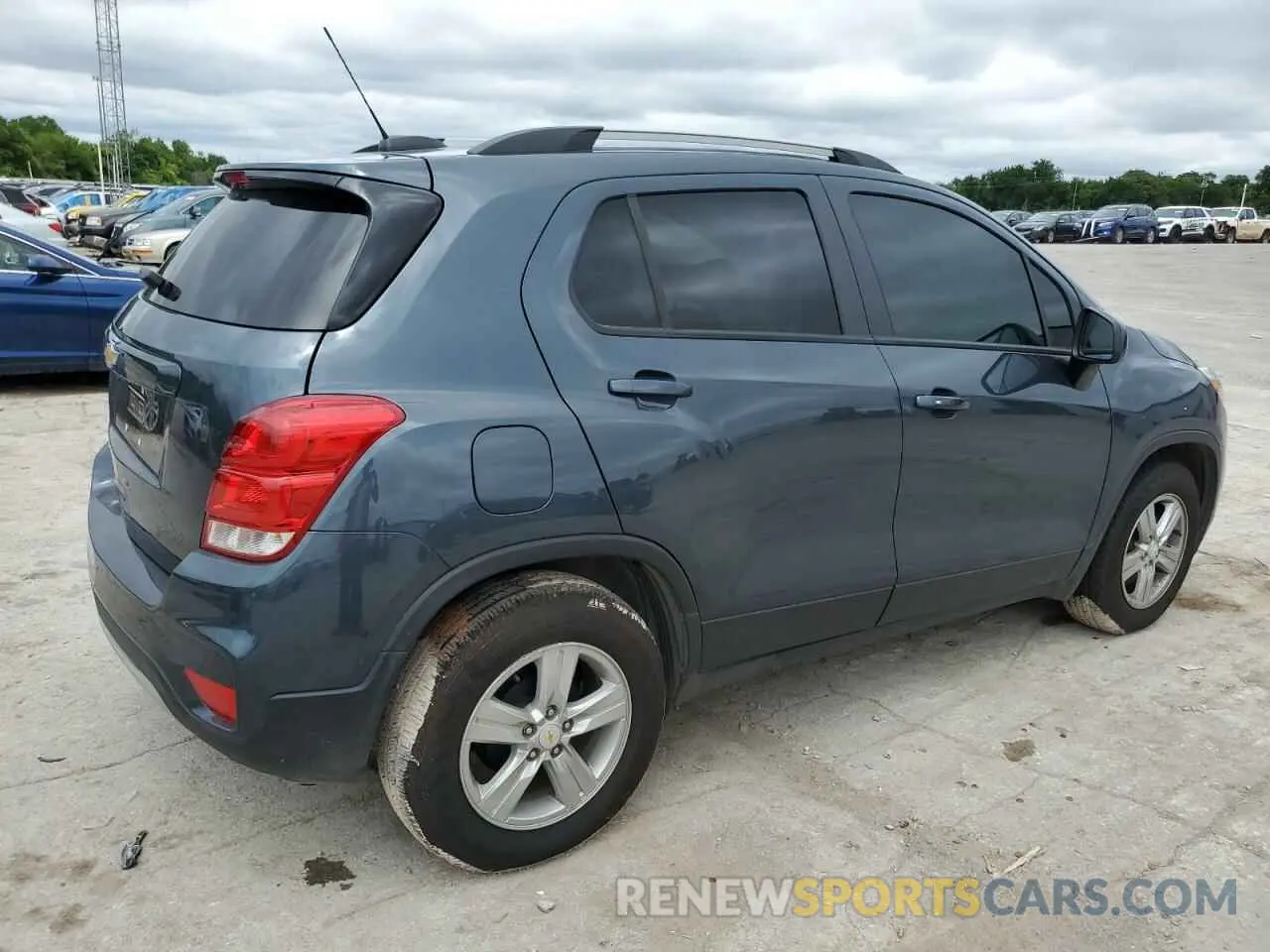 3 Photograph of a damaged car KL7CJLSM8NB559509 CHEVROLET TRAX 2022