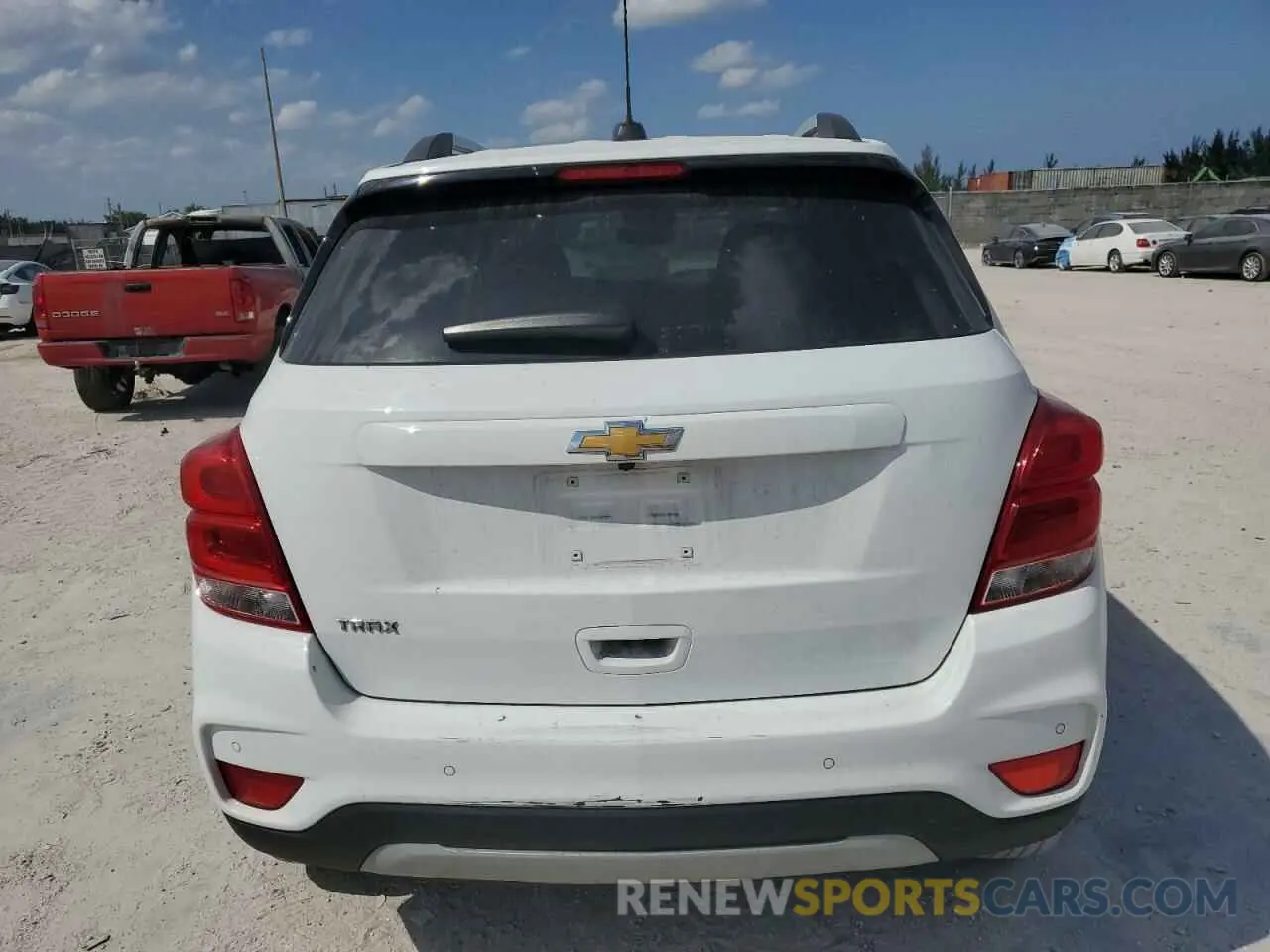 6 Photograph of a damaged car KL7CJLSM9NB562578 CHEVROLET TRAX 2022
