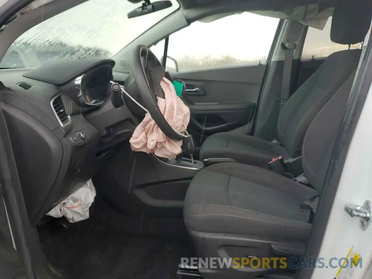 7 Photograph of a damaged car KL7CJNSM1NB547813 CHEVROLET TRAX 2022