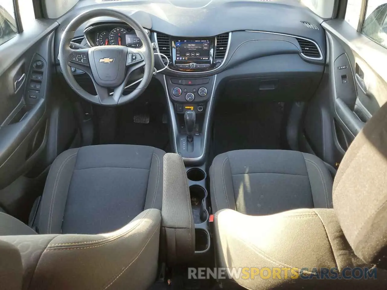 8 Photograph of a damaged car KL7CJNSM2NB502895 CHEVROLET TRAX 2022