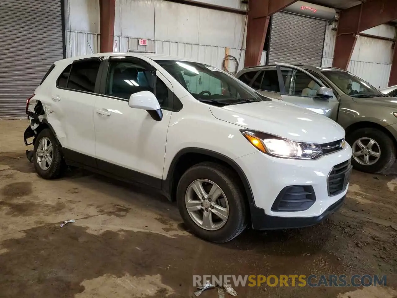 4 Photograph of a damaged car KL7CJNSM3NB542984 CHEVROLET TRAX 2022