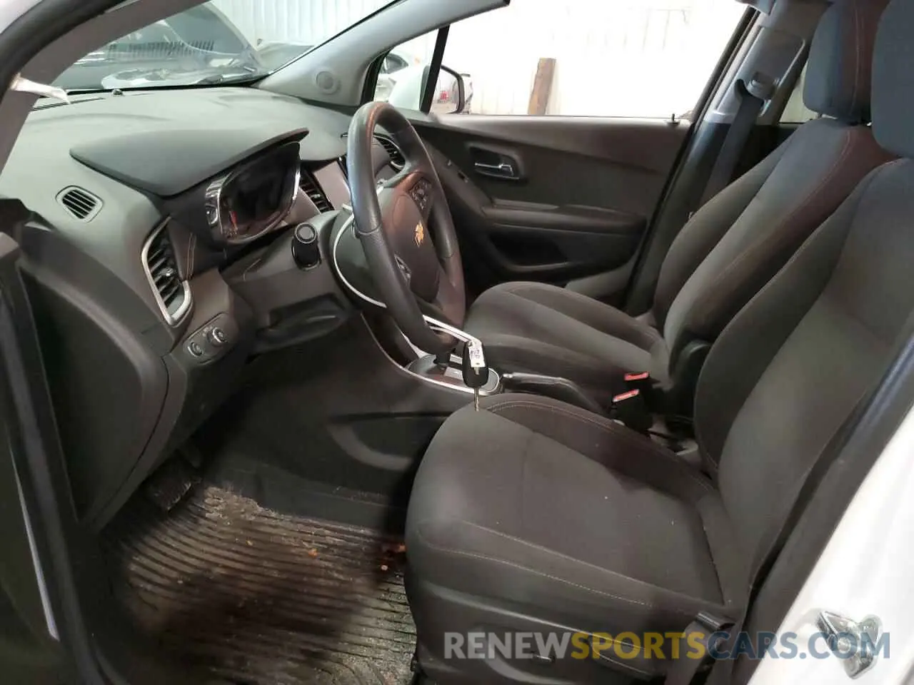 7 Photograph of a damaged car KL7CJNSM3NB542984 CHEVROLET TRAX 2022
