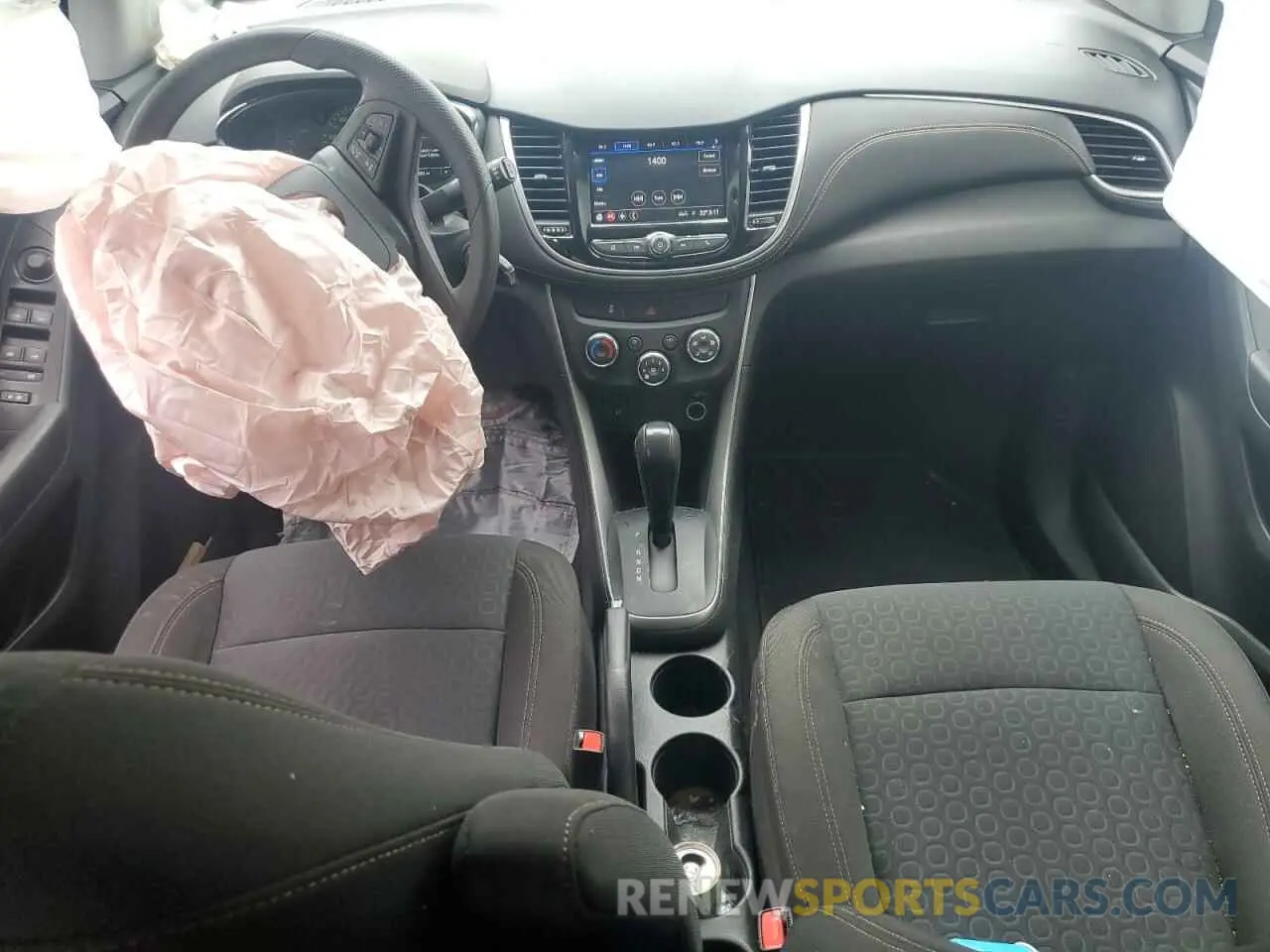 8 Photograph of a damaged car KL7CJNSM3NB551166 CHEVROLET TRAX 2022