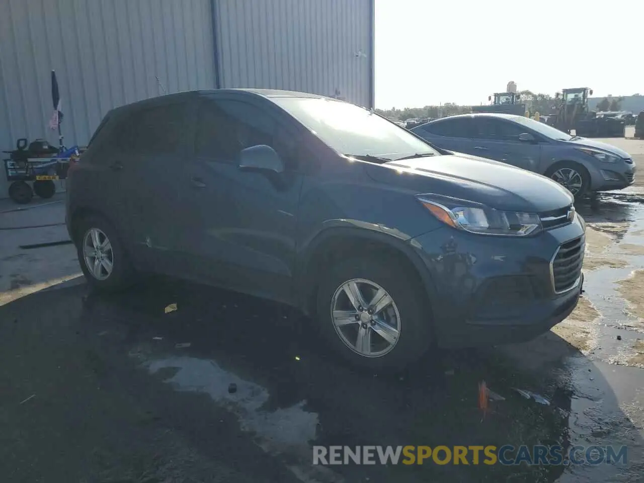 4 Photograph of a damaged car KL7CJNSM4NB543514 CHEVROLET TRAX 2022