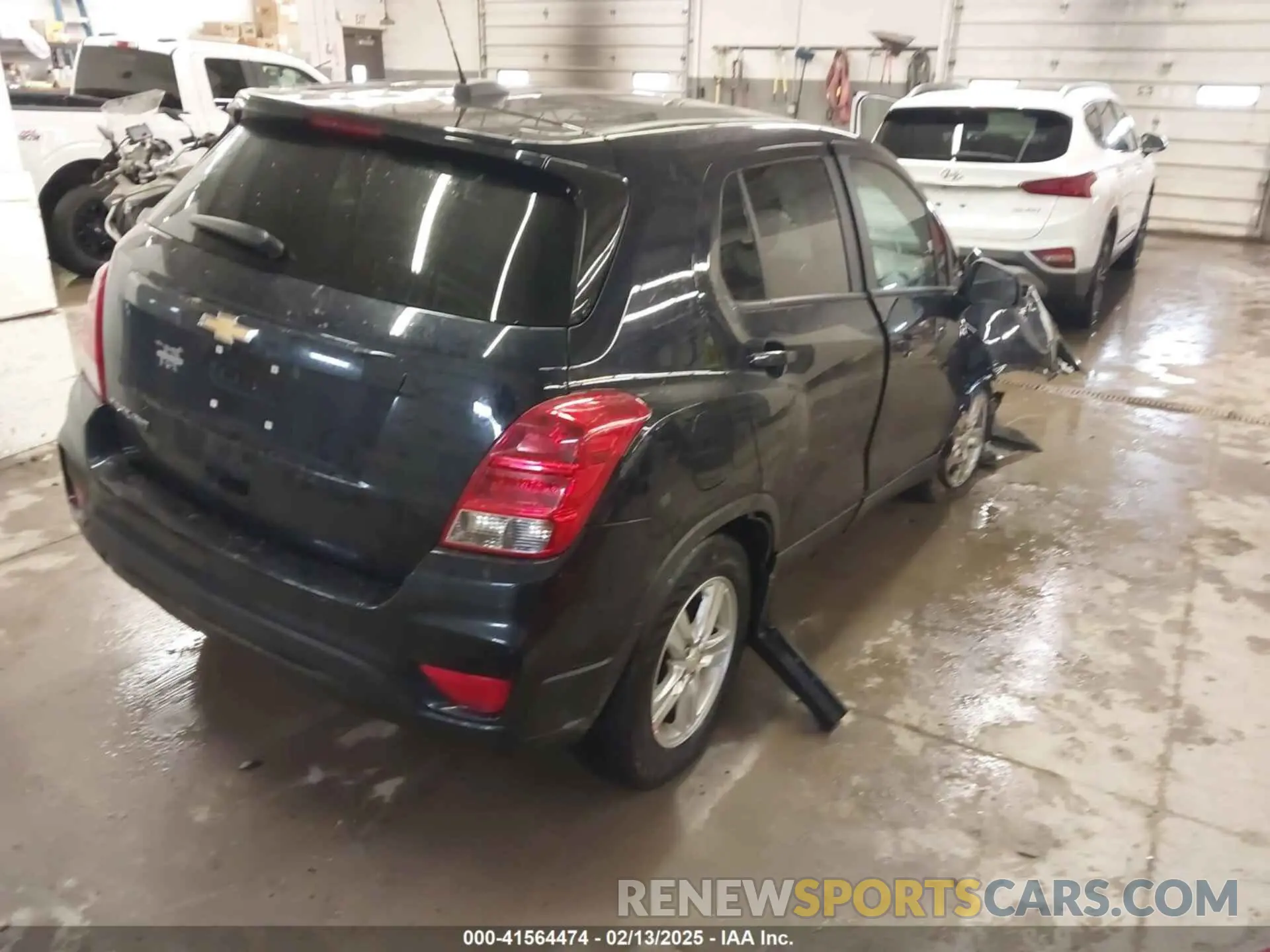 4 Photograph of a damaged car KL7CJNSM5NB503037 CHEVROLET TRAX 2022