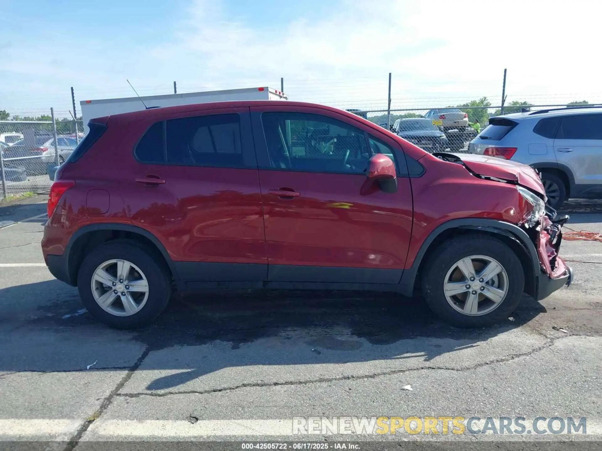 13 Photograph of a damaged car KL7CJNSM5NB511252 CHEVROLET TRAX 2022