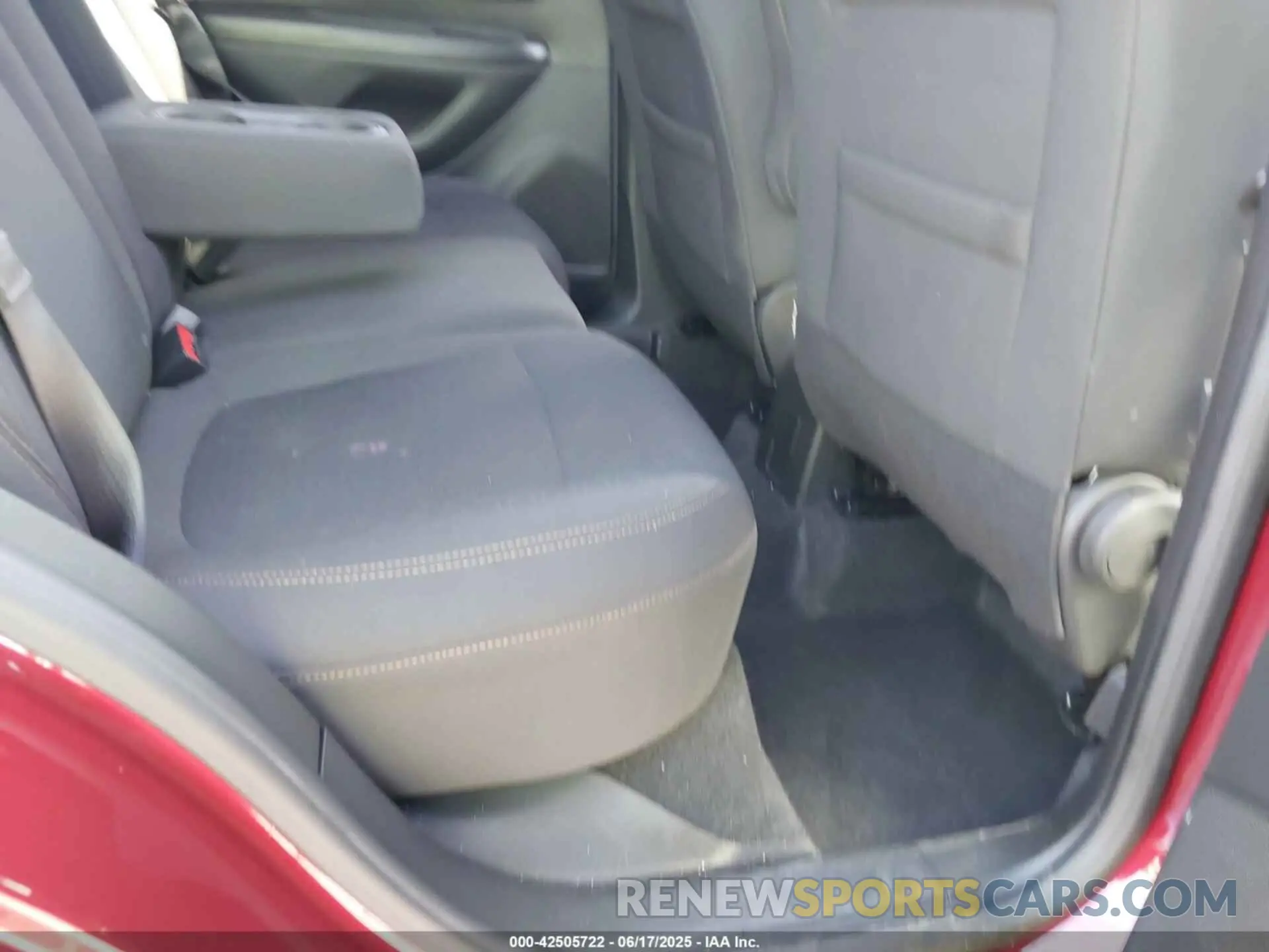 8 Photograph of a damaged car KL7CJNSM5NB511252 CHEVROLET TRAX 2022