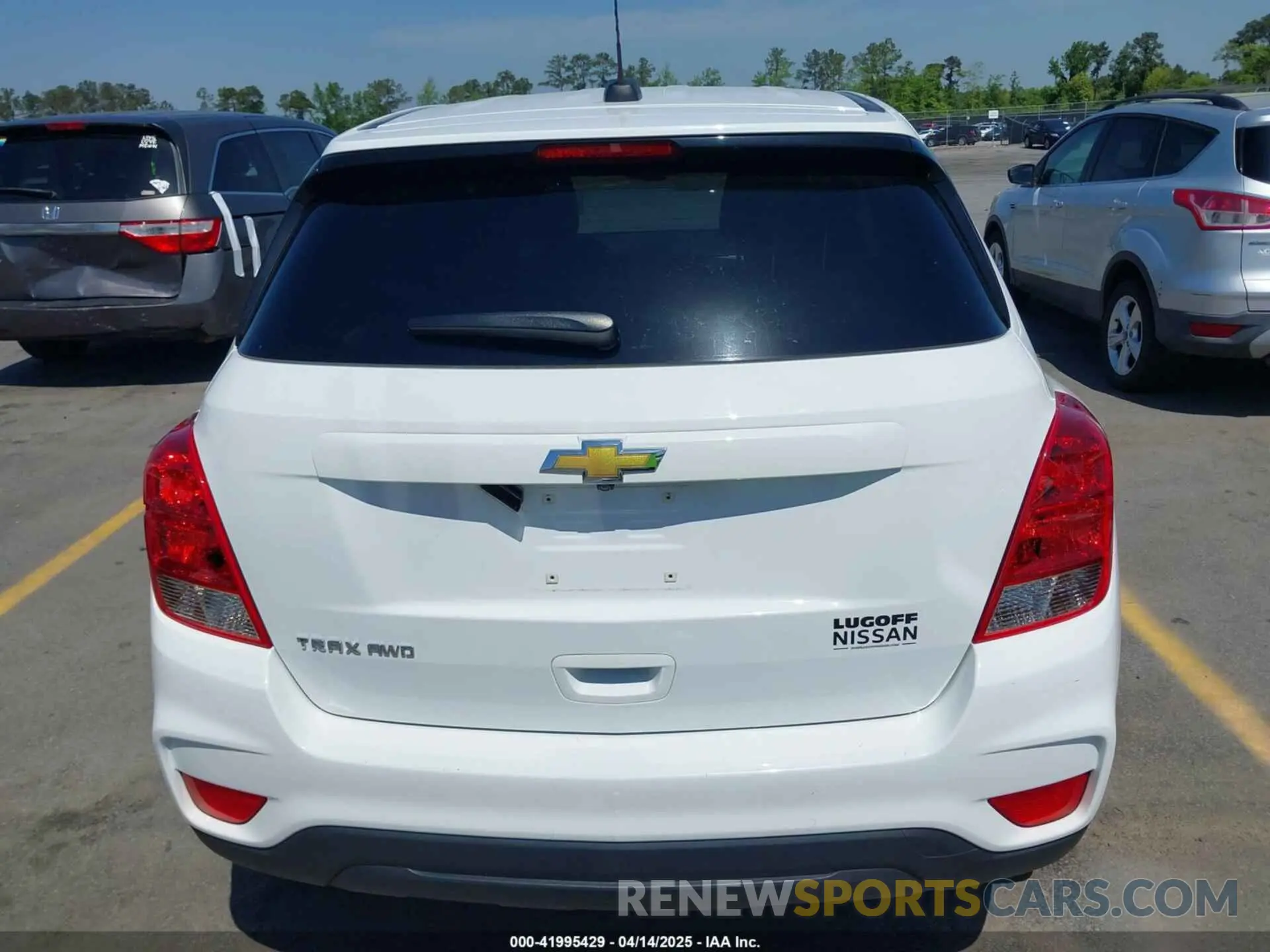 17 Photograph of a damaged car KL7CJNSM5NB544459 CHEVROLET TRAX 2022