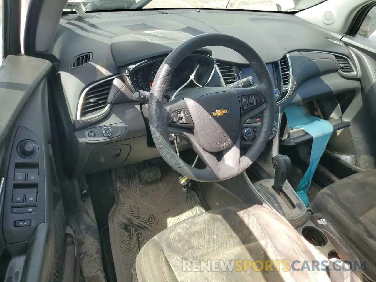 8 Photograph of a damaged car KL7CJNSM9NB509617 CHEVROLET TRAX 2022