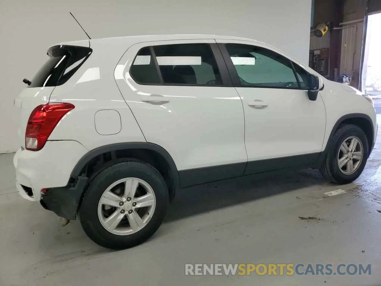 3 Photograph of a damaged car KL7CJNSM9NB512209 CHEVROLET TRAX 2022