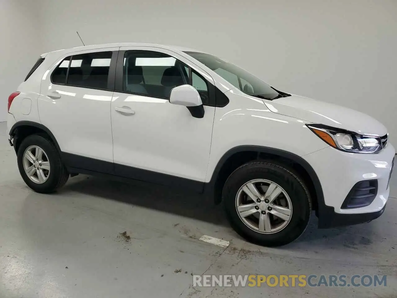 4 Photograph of a damaged car KL7CJNSM9NB512209 CHEVROLET TRAX 2022