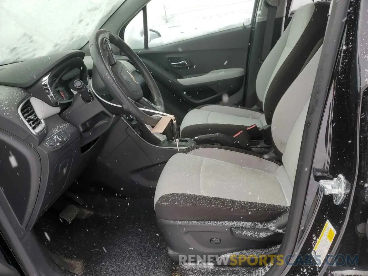 7 Photograph of a damaged car KL7CJNSM9NB544593 CHEVROLET TRAX 2022