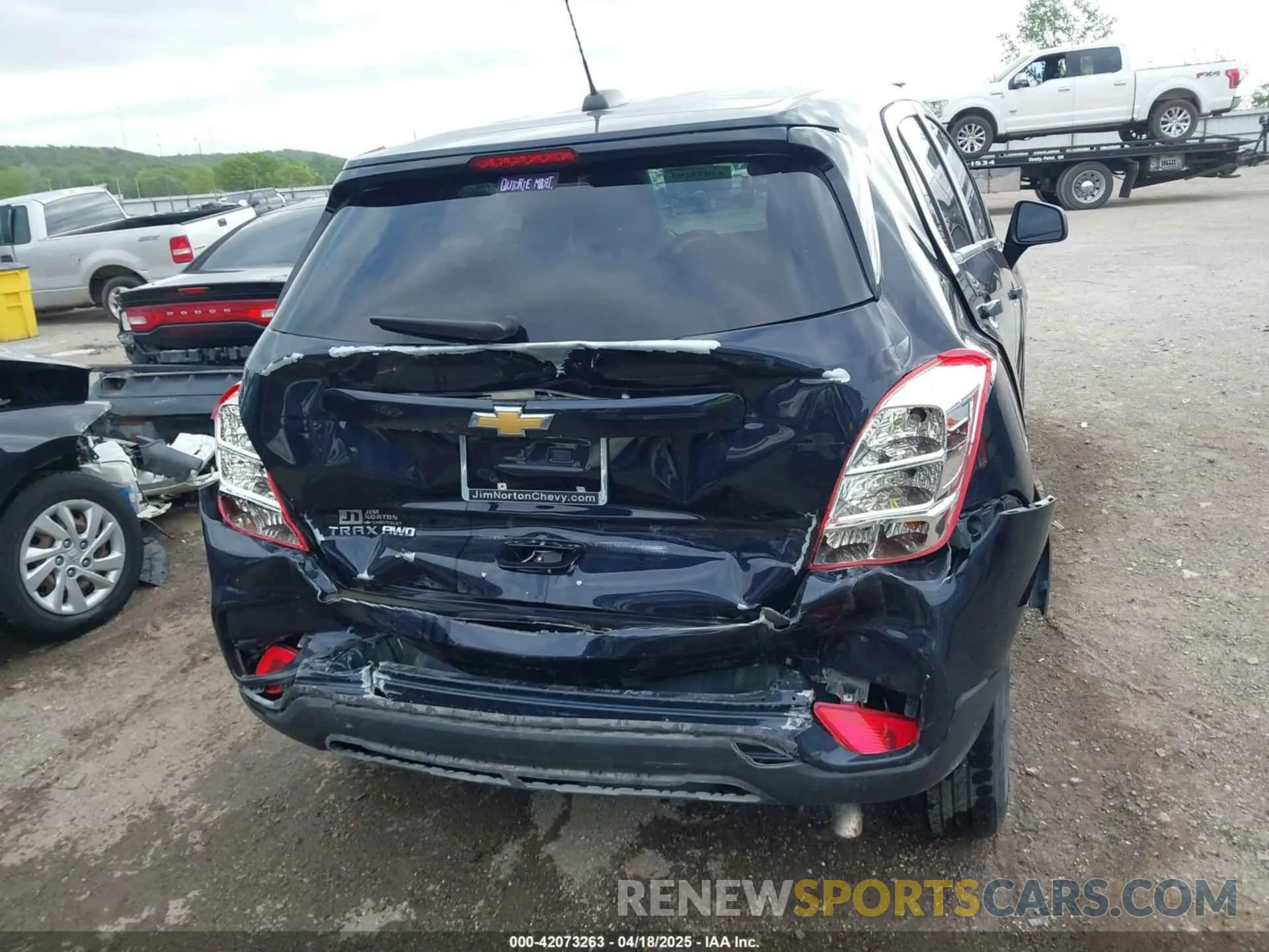 17 Photograph of a damaged car KL7CJNSMXNB503258 CHEVROLET TRAX 2022