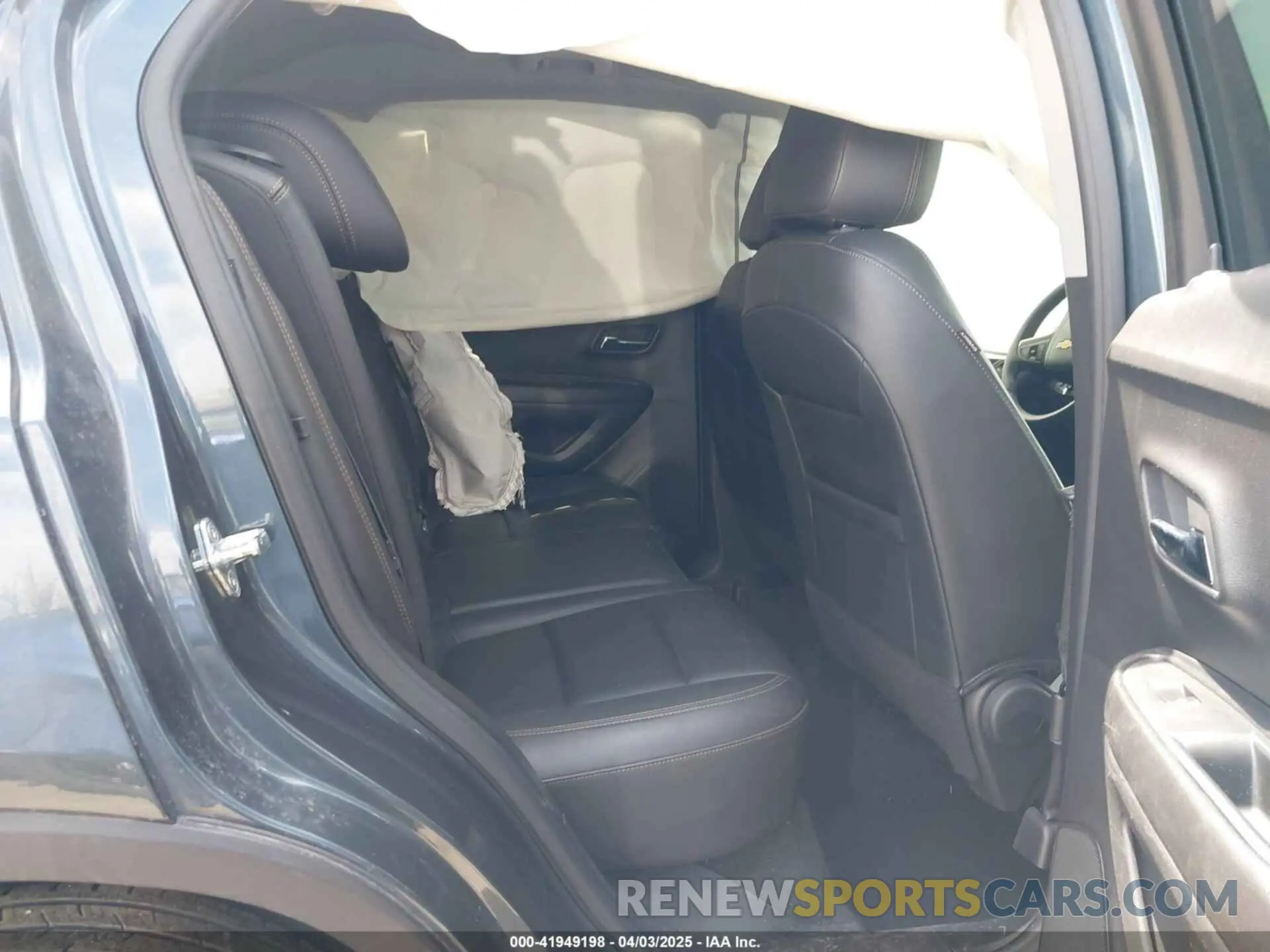 8 Photograph of a damaged car KL7CJPSM0NB528858 CHEVROLET TRAX 2022