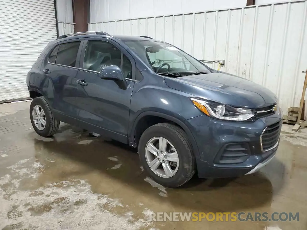 4 Photograph of a damaged car KL7CJPSM0NB533199 CHEVROLET TRAX 2022