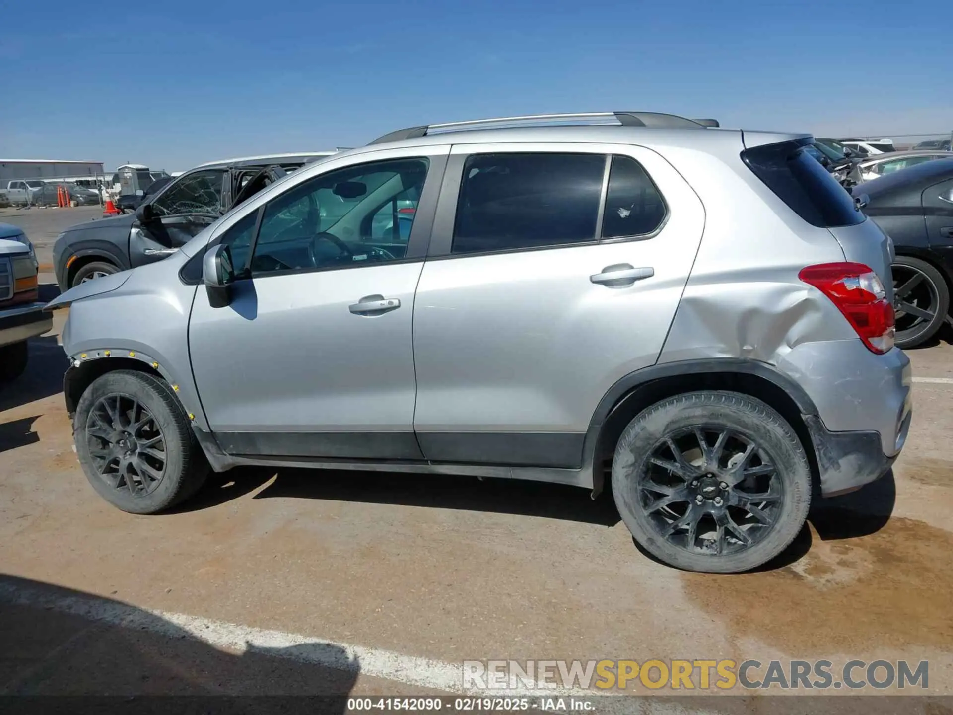 14 Photograph of a damaged car KL7CJPSM0NB561407 CHEVROLET TRAX 2022