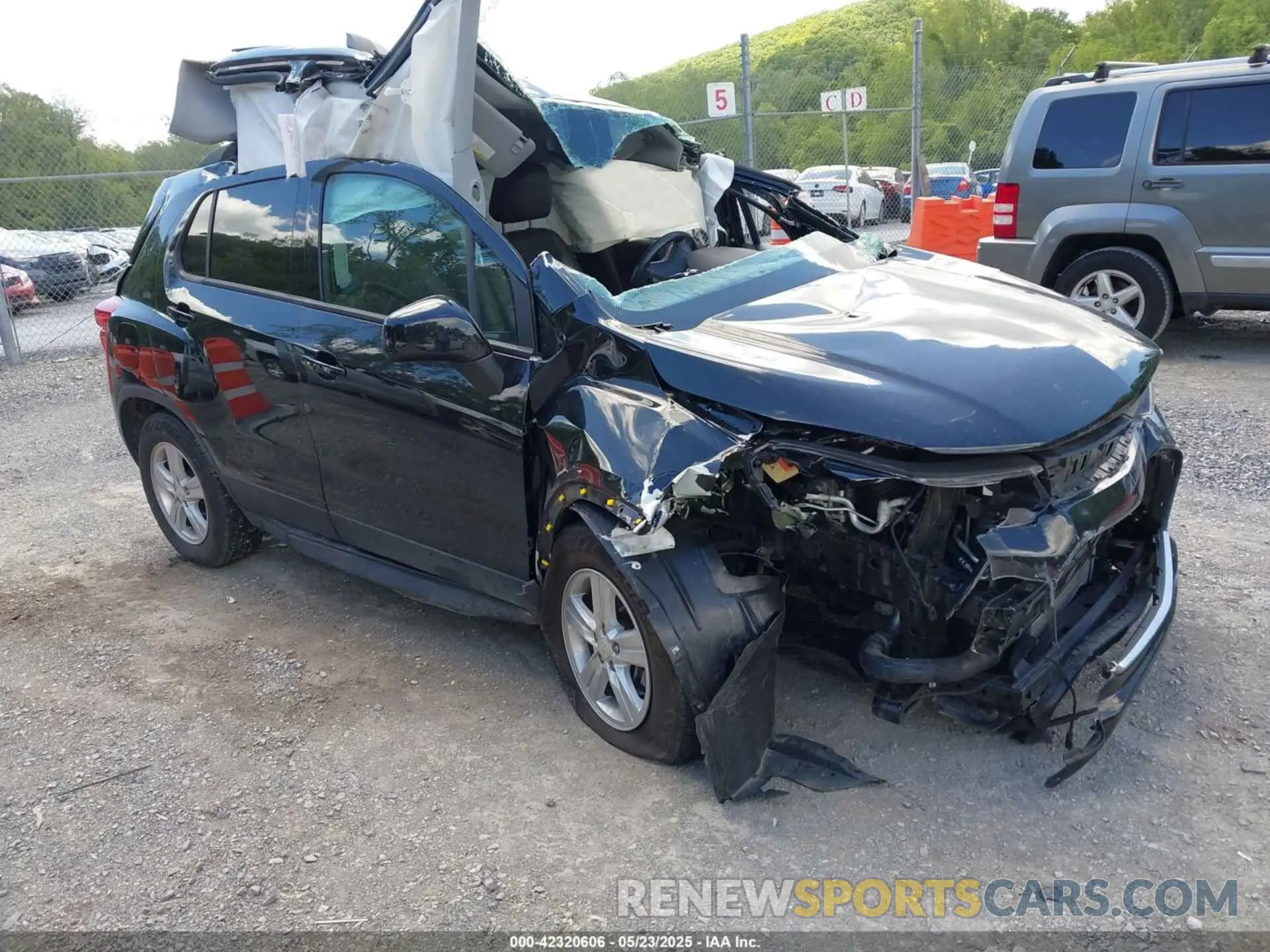 1 Photograph of a damaged car KL7CJPSM1NB520493 CHEVROLET TRAX 2022