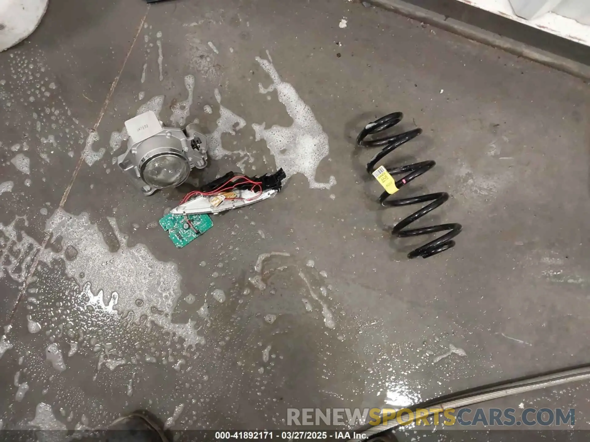 12 Photograph of a damaged car KL7CJPSM1NB523989 CHEVROLET TRAX 2022