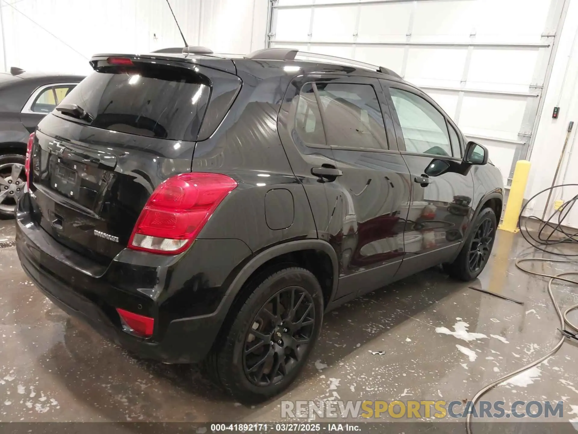 4 Photograph of a damaged car KL7CJPSM1NB523989 CHEVROLET TRAX 2022