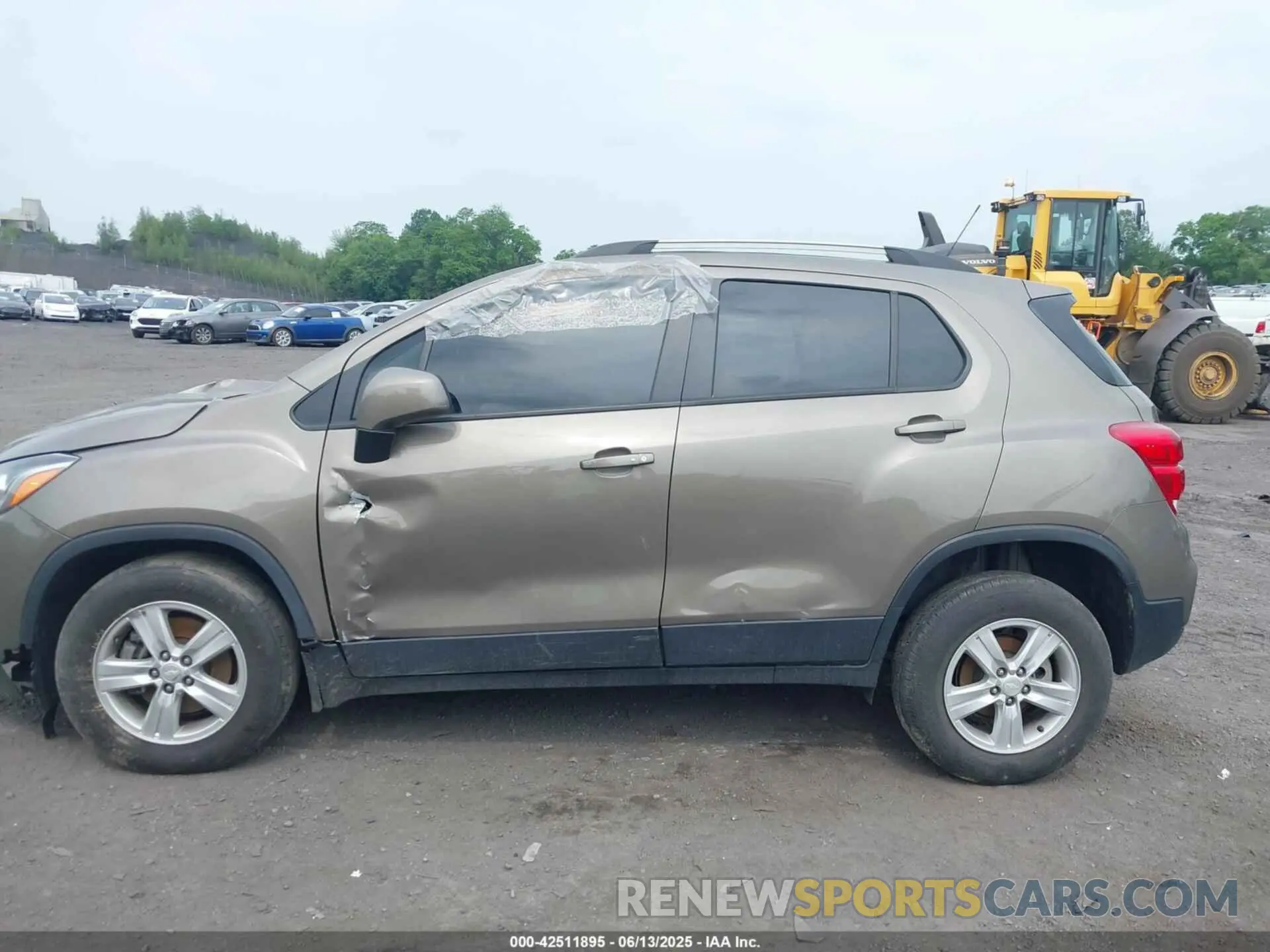 14 Photograph of a damaged car KL7CJPSM1NB524916 CHEVROLET TRAX 2022