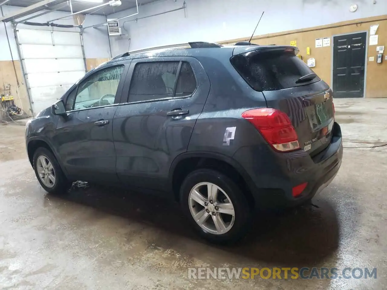 2 Photograph of a damaged car KL7CJPSM1NB541148 CHEVROLET TRAX 2022