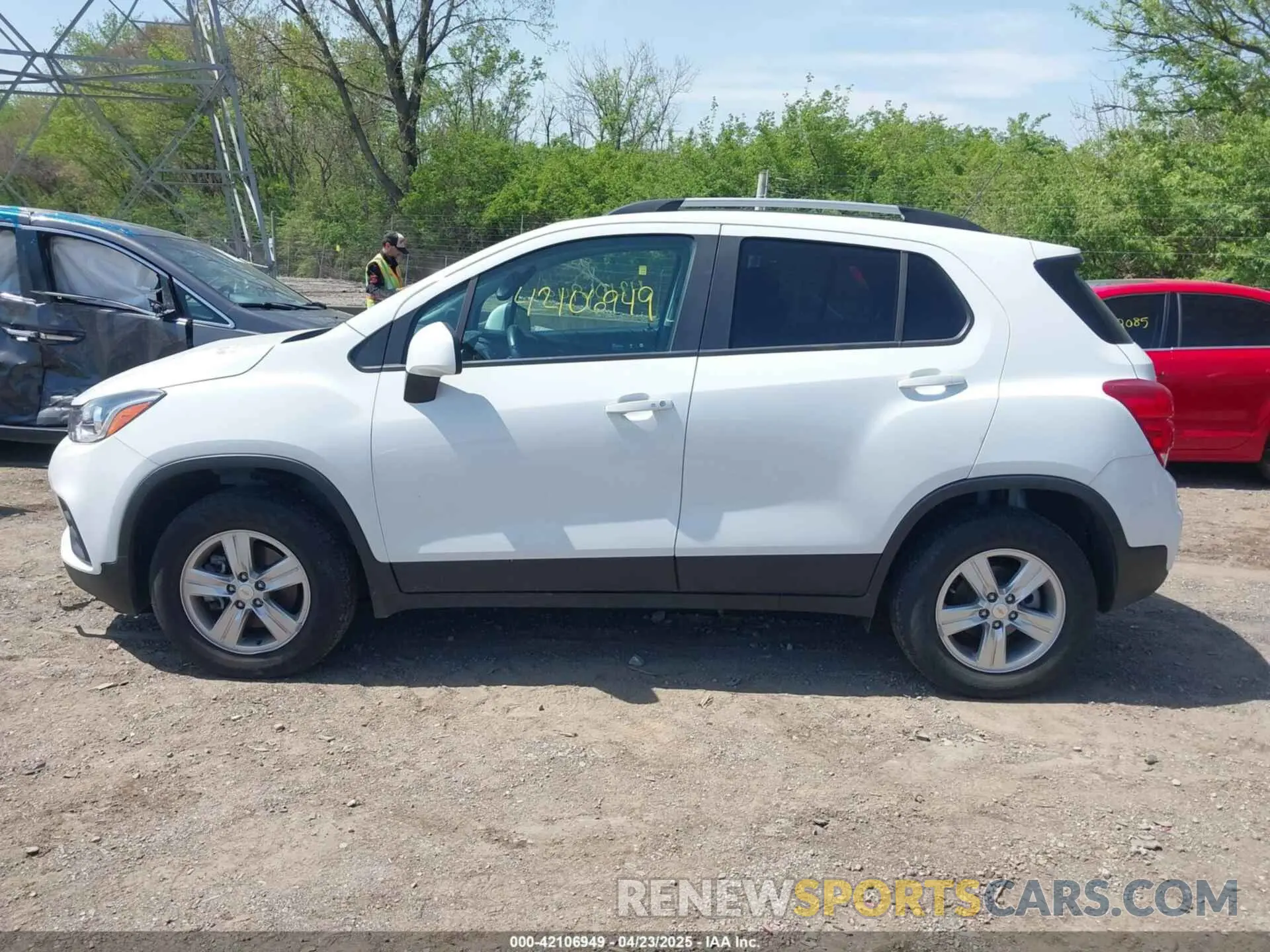 14 Photograph of a damaged car KL7CJPSM1NB569189 CHEVROLET TRAX 2022