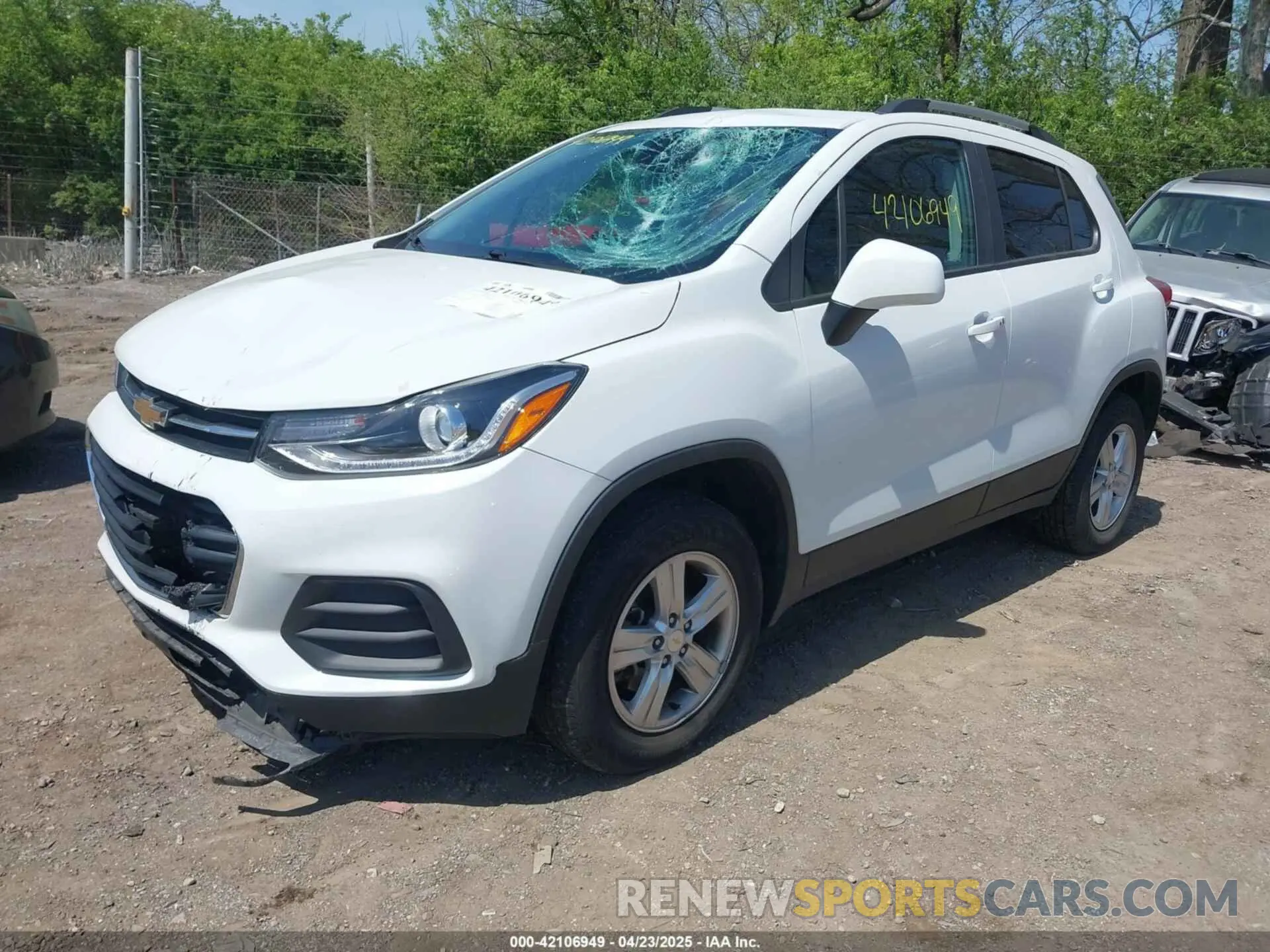 2 Photograph of a damaged car KL7CJPSM1NB569189 CHEVROLET TRAX 2022