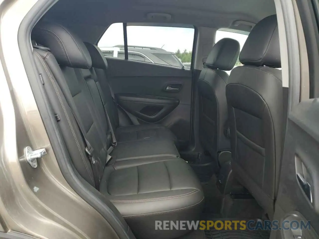10 Photograph of a damaged car KL7CJPSM2NB506747 CHEVROLET TRAX 2022