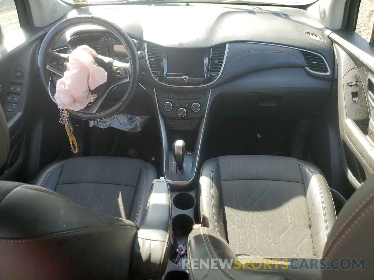8 Photograph of a damaged car KL7CJPSM2NB530112 CHEVROLET TRAX 2022