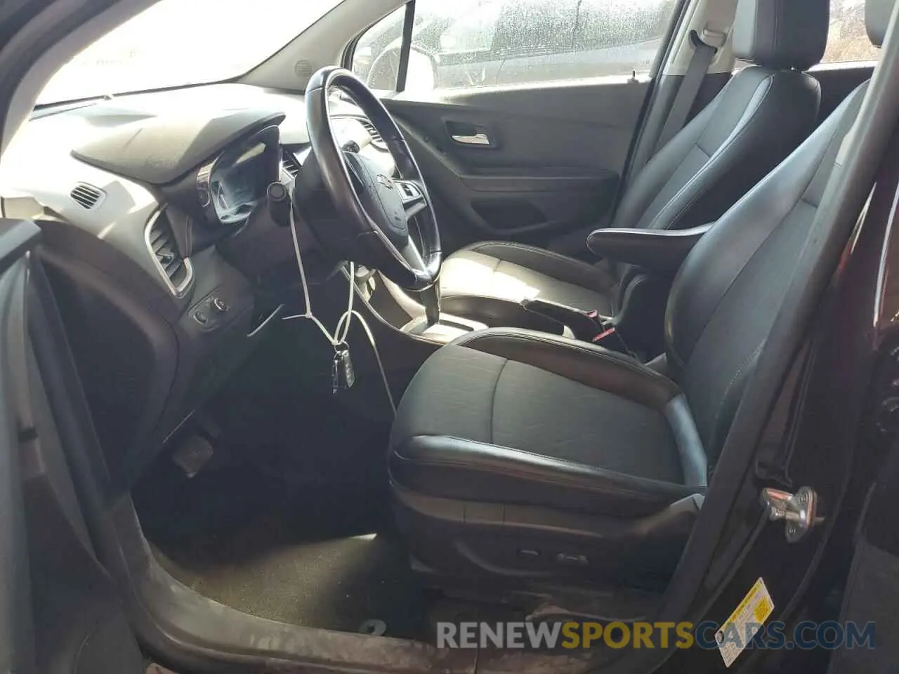 7 Photograph of a damaged car KL7CJPSM2NB540915 CHEVROLET TRAX 2022