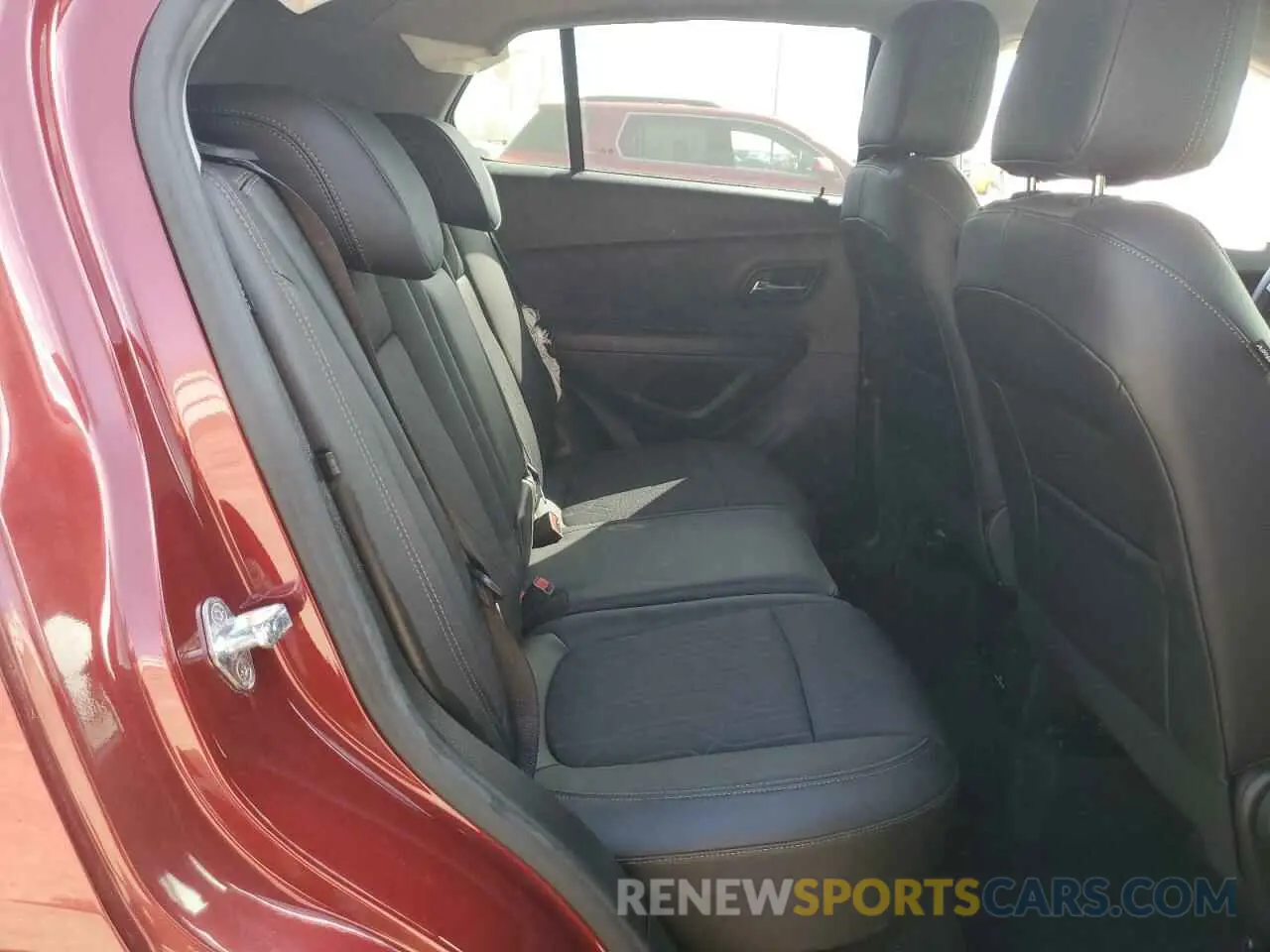 11 Photograph of a damaged car KL7CJPSM2NB564342 CHEVROLET TRAX 2022