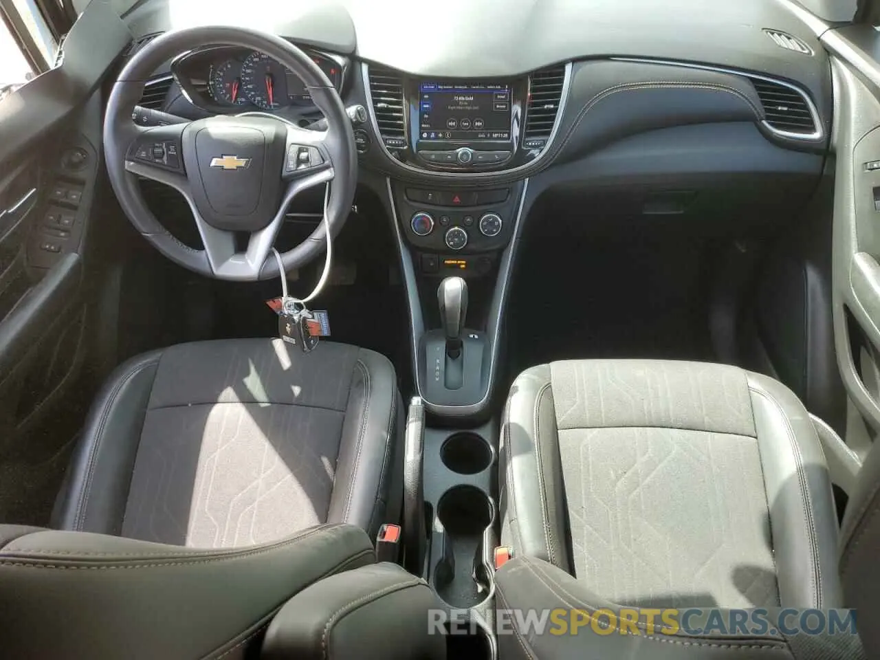 8 Photograph of a damaged car KL7CJPSM2NB564342 CHEVROLET TRAX 2022