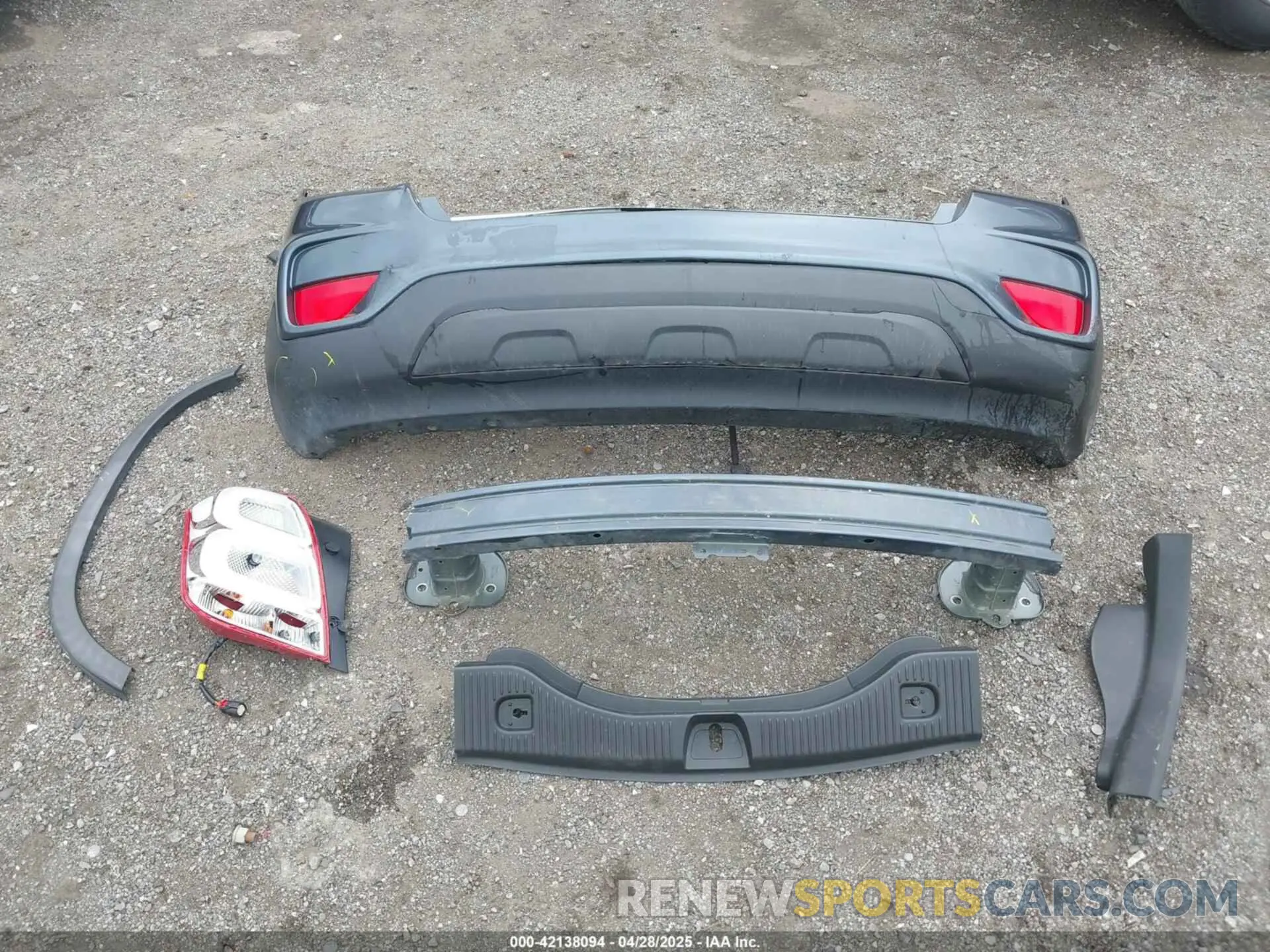 12 Photograph of a damaged car KL7CJPSM3NB506658 CHEVROLET TRAX 2022