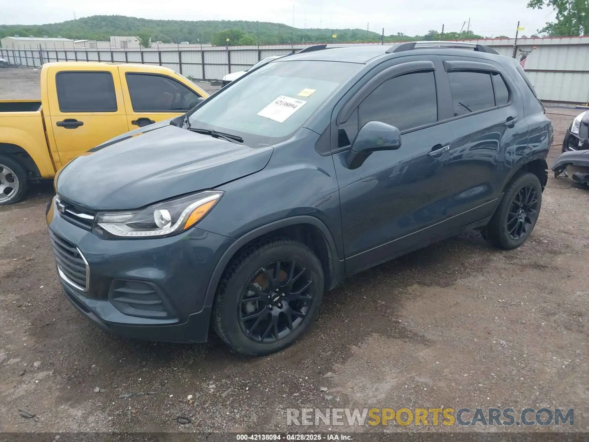 2 Photograph of a damaged car KL7CJPSM3NB506658 CHEVROLET TRAX 2022