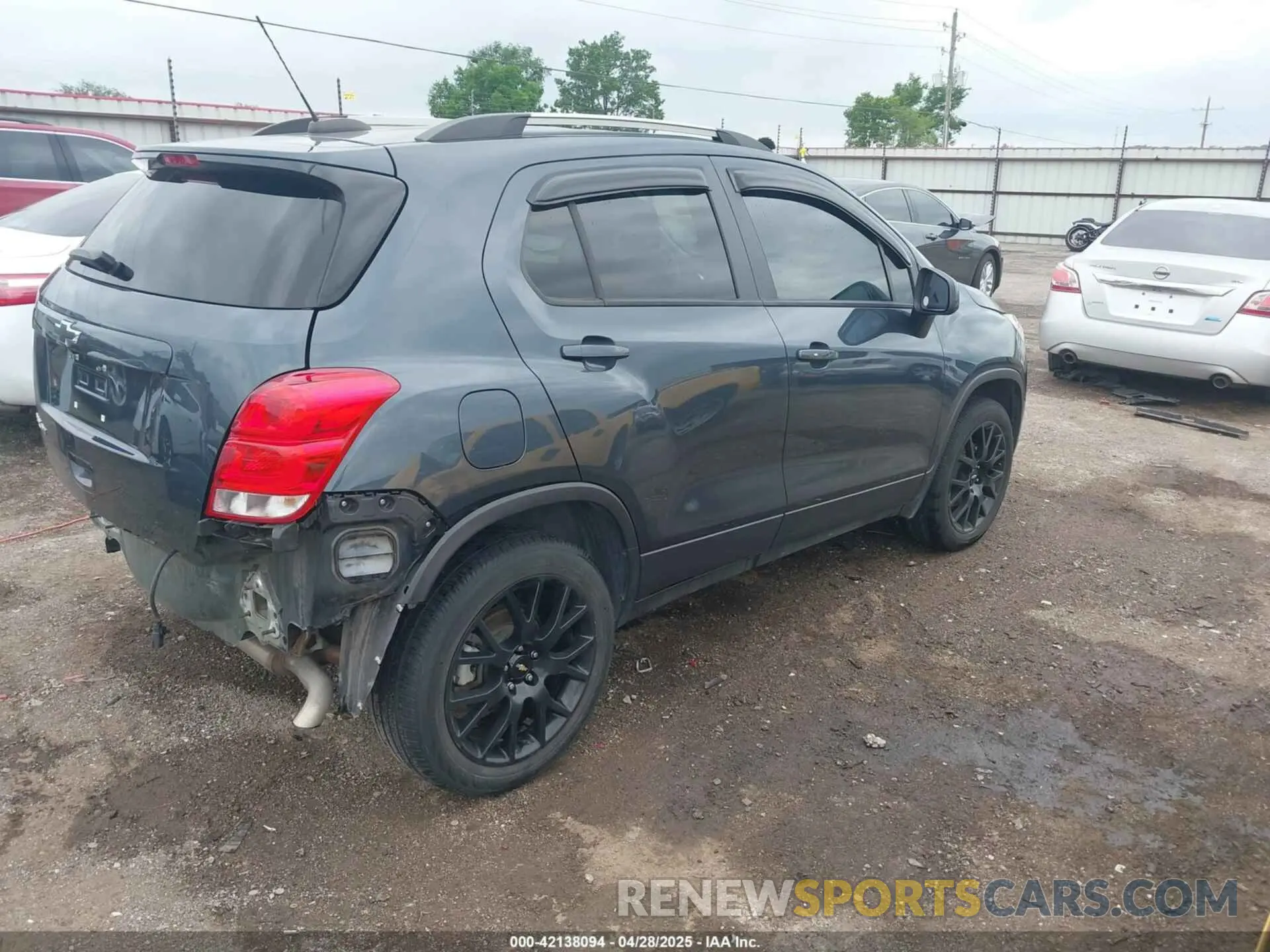 4 Photograph of a damaged car KL7CJPSM3NB506658 CHEVROLET TRAX 2022