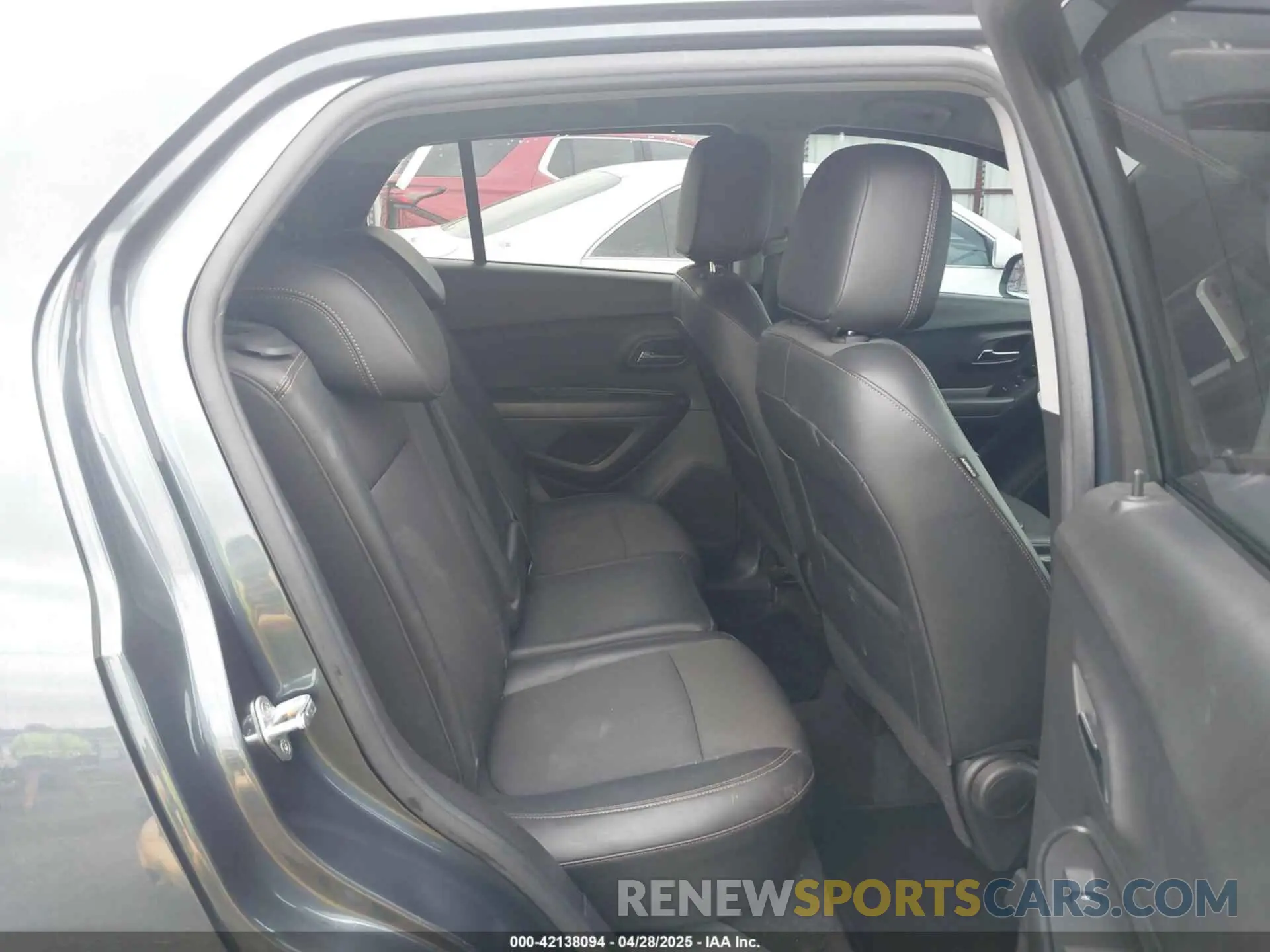 8 Photograph of a damaged car KL7CJPSM3NB506658 CHEVROLET TRAX 2022