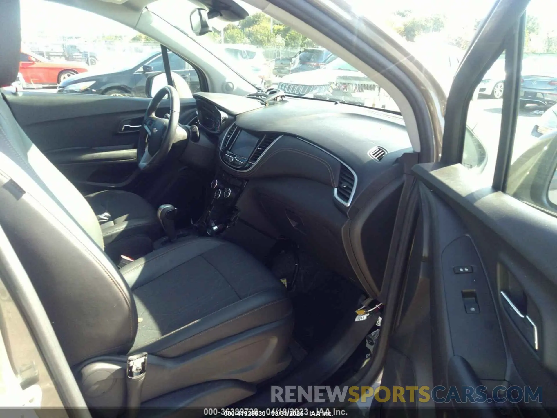 5 Photograph of a damaged car KL7CJPSM3NB542396 CHEVROLET TRAX 2022