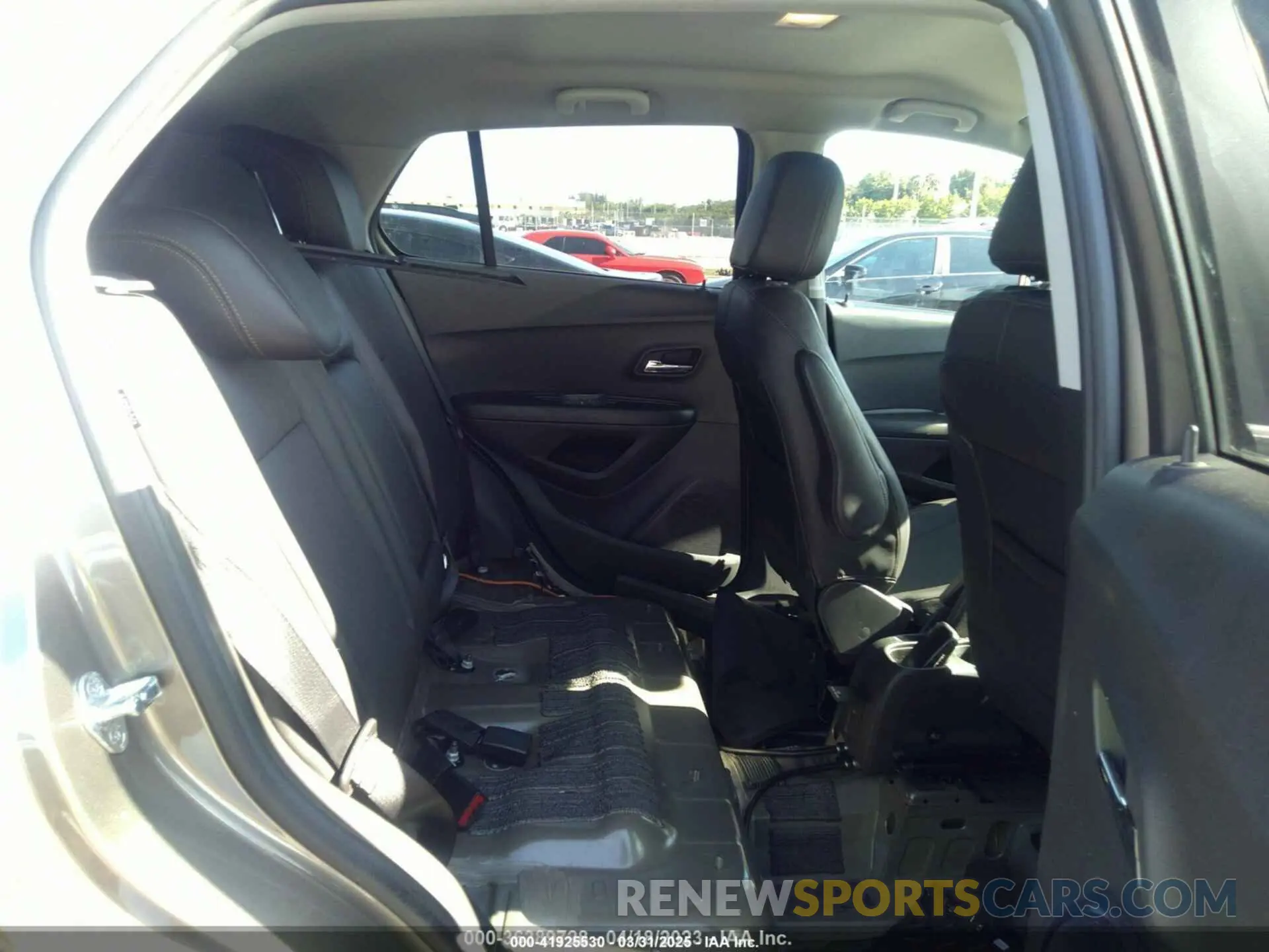 8 Photograph of a damaged car KL7CJPSM3NB542396 CHEVROLET TRAX 2022
